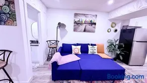 Modern Comfort Stay Near Airport - Image 2