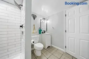 Comfort, Fun, & Charming - 5BR Oasis with Pool - Image 4