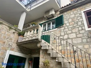 Apartment Simon - Old Stone Charm, Central Bol Life - Image 1
