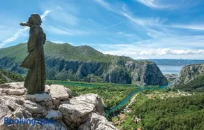CHEAP APARTMENT near OMIŠ - Image 3