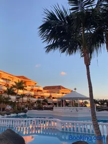 Apartamento Las Vistas Beach - Tenerife Royal Gardens - Image 1