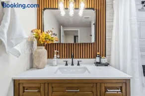 Private Double Room with Private Bathroom - Image 2