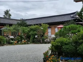 Hongcheon Yongho River Pension - Image 3