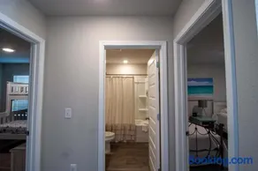 Off the Grid - Image 3