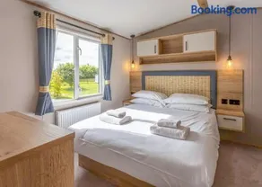 Burtree Lakes Holiday Park - Image 4