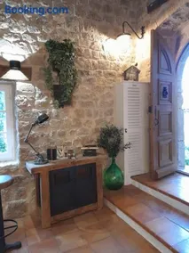 L Estello, Village house in Provence - Image 1