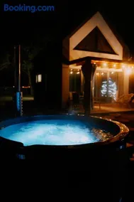 Osada pod Gwiazdami Łasko & SPA - Family ogrodzony dom, 150m do prywatnego stawu z plażą i kajakami, kominek, grill, ognisko, KAJAKI, Plaża, JEZIORA, opcja prywatnego JACUZZI - Image 1