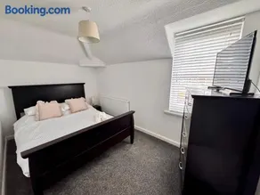 Modern 3 Bedroom Home in Egremont, Western Lake District, Sleeps up to 6 - Image 2