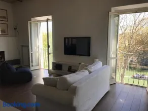 Over The Tiber Loft - Image 4