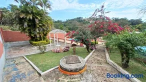 Chácara familiar em Mairinque com Piscina Adulto e Infantil, Wi-Fi e Churrasqueira - Image 2