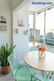 VISTAS AL MAR CANNES HOME RENt MALAGA - Image 1
