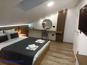 Sky Luxury - Image 1