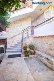 Venia Apartments - Image 3