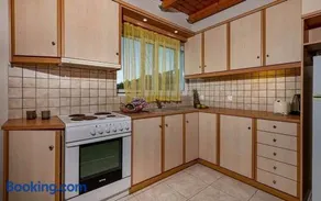 Tsiolis Studios & Apartments - Image 2