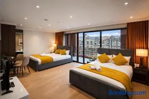 Boleyn Apartment in London - Image 2