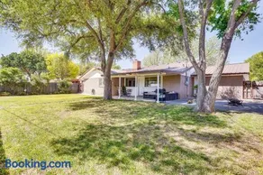 HOT TUB - Beautifully Renovated Home in West Texas - Image 2