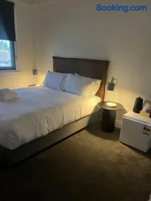 Sportsmens Club Hotel - Image 5