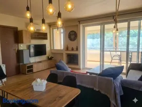 G&E Eretria House - Image 3