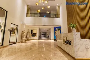 Luxor Aurum Apartments Gulberg - Image 1