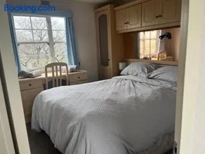 Bridge Farm Caravan - Image 2