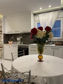 LEONORA’S APARTMENT - Image 2