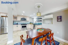 Serene waterfront home with kayaks, paddle board, grill, firepit, WD, and AC - Image 4