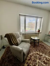 Mukavat kaksi huonetta ja keittiö aseman lähellä - Image 3