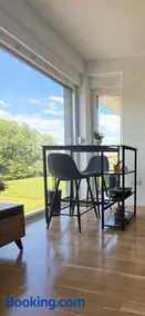 Apartman Nebo Moderan smještaj, 5G Internet, Parking, Pogled i Besplatne ulaznice za Mini Zoo - Image 3