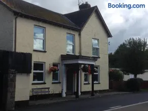 Crossways Tavern - Image 2