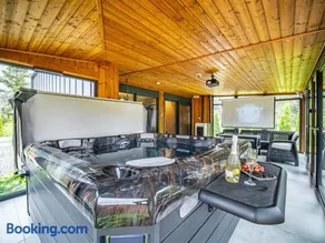LoveLake dom z jacuzzi - Image 1