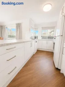 Ground Floor Beachfront Escape, Pool Views,Surfside Resort - Image 2