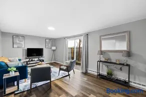 Lovely 3 Bedroom Colonial home - Image 4