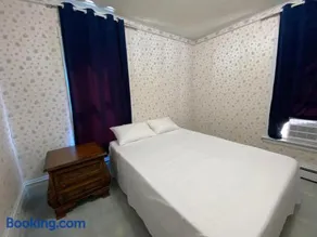 Amazing 5 Bedrooms Deal up to 10 Guests - Image 2