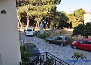 Gatelouzou Apartments - Image 3