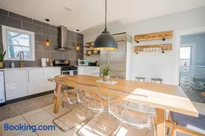 AC Beach House 8BR 4BA 4000 SqFt Big Groups - Image 3