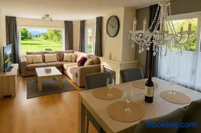 Moonlight Nature Holiday Home - Image 1
