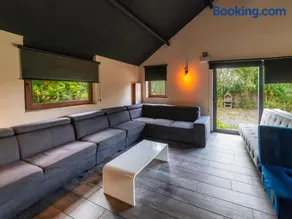 Luxury Villa with Pool - Image 3