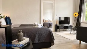 TT Living Apartments Rellingen I 2 & 4 Schlafzimmer I Küche I Vollbad I Waschmaschine - Image 1
