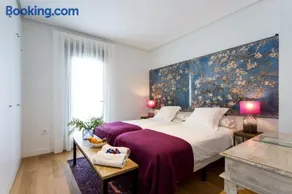 Apartamentos RG Plaza de España - Image 2