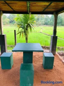 Wilpattu Restaurant & Guest house - Image 3