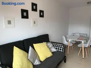 Alojamiento grande para familias con Piscina - Image 3