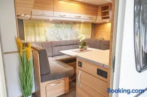 Casa mobile con terrazza, barbecue e giardino | Vista panoramica - Image 1