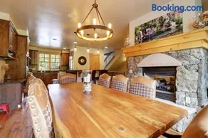 39C Union Creek Townhomes West Townhouse - Image 2