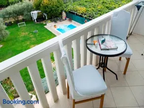 Villa with with 5 apartments in Peracko Blato - Image 3