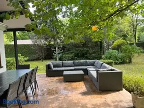 Maison de charme à Savigny-sur-Clairis avec piscine et sauna. - Image 1