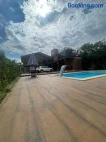 Casa container no lago de Furnas - Image 4