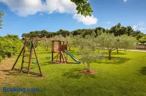 Villa MileManda for 8 people near Pula with children playground only 300 meters from the beach - Image 2