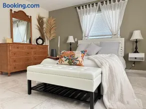 Magic Secluded Suite-Pool-Sauna plus Lake View Venice Florida - Image 5