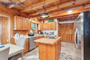 Cabin Bliss - Just 1 Mile from Lake Lanier - Image 4