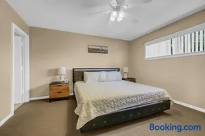 Baytree 72 Stunning 3 BR Condo - Image 3